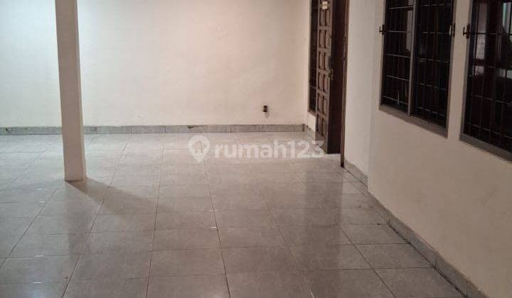 Disewakan Rumah 3 Lt Dalam Komplek Pancoran Indah Jakarta Selatan 2