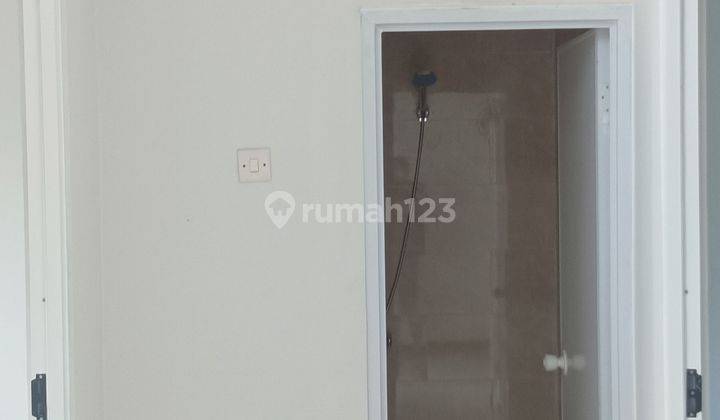 Rumah 1 lt, lingkungan baru sudah jadi, lengkap fasilitas umum.  1