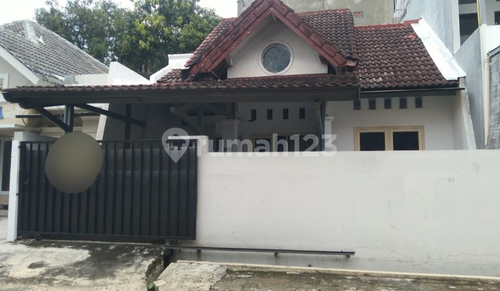 For Rent Nice Ready-to-Use House in the Heart of Beautiful Semarang City 1