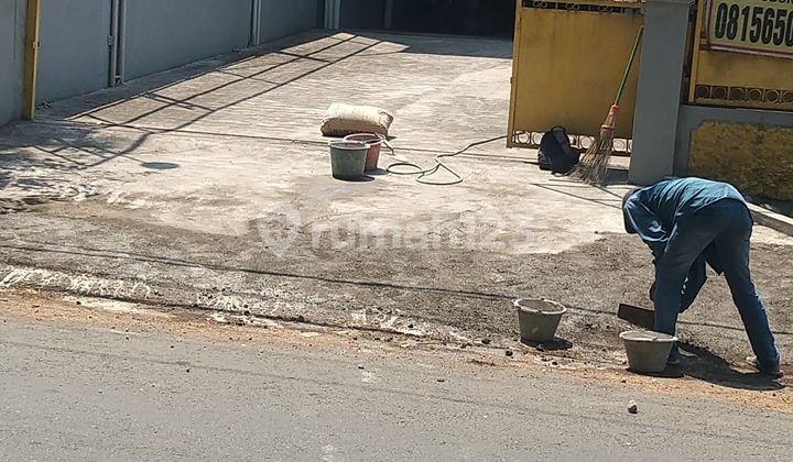 Ready-to-Use Warehouse. Lower Area. In Front of Shophouses. Near Police Station & Prayer Room. Container Access. 2