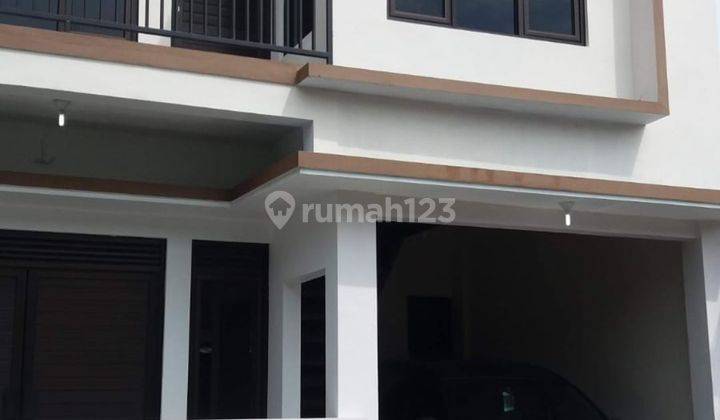 Rumah bagus 2 Lantai pemandangan bukit 2