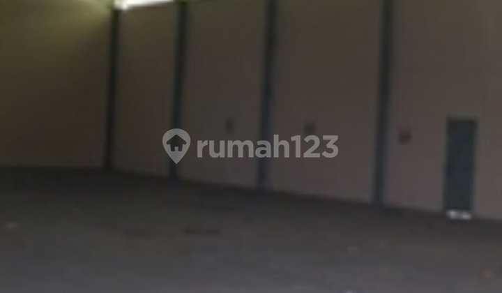 Warehouse for Rent, 2,000M² Building Area, 1,300M² Land Area, Warehouse Width 25M, Access for 40" Containers, Tronton Trucks, Ready-to-Use Warehouse, Commercial Location. Warehouse for Rent, 2,000M² Building Area, 1,300M² Land Area, Warehouse Width 25M, Access for 40" Containers, Tronton Trucks, Ready-to-Use Warehouse, Commercial Location.