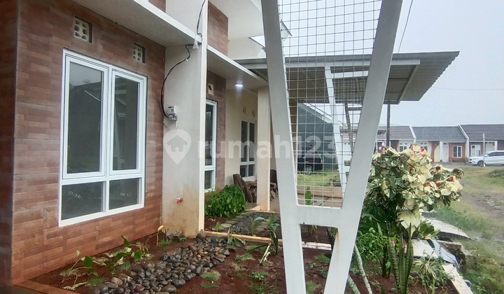 For Sale House In Gunung Pati Semarang. Mountain Views. Cool Air. Eligible For Mortgage. 2