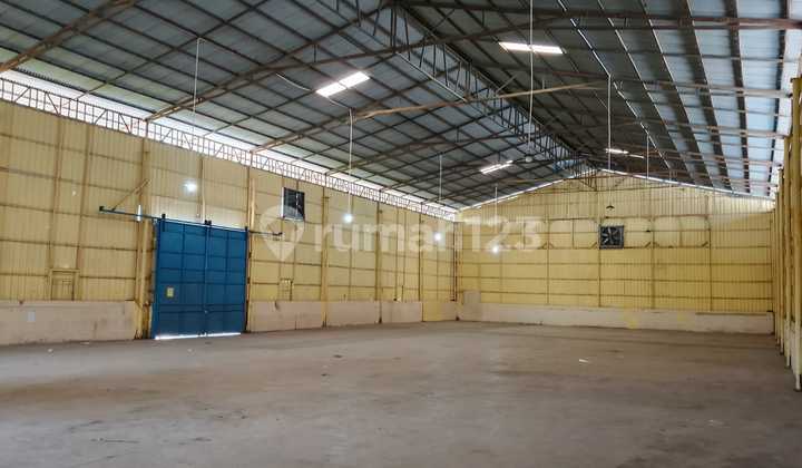 Warehouse For Rent In Ungaran. Beside National Road. Near Toll Road. Ready To Use. 2