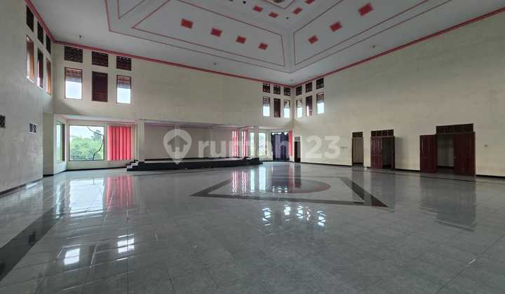 Dijual Rumah Mewah Di Pinggiran Jalan Raya Nasional. Cocok Untuk Investasi. 2