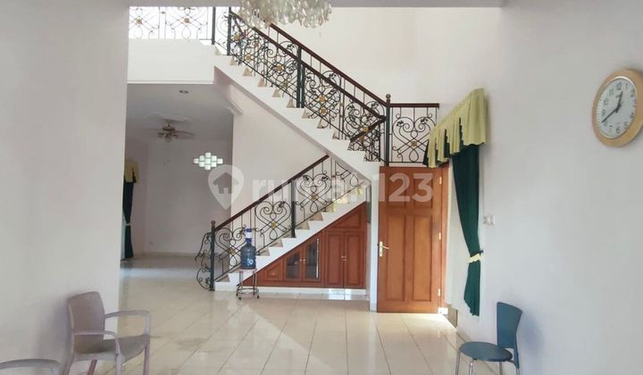 Rumah Banyumanik Dijual. Bangunan 2 Lantai. Kamar Tidur 3 , Kamar Mandi 3 Dijual 3,6 Milyard 2