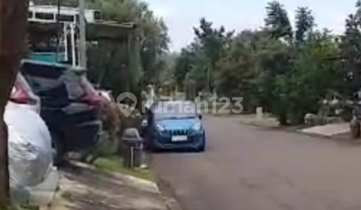 Fully Furnished BSB House. For Rent, Well-Built House in Foreshhill BSB. 2 AC Units, 2 Beds, Water Pump, Sofa, Stove, Refrigerator, SHM Certificate, Carport + Canopy. 2