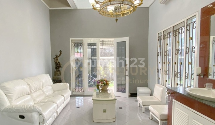 Dijual Rumah Mewah. Harga Dibawah NJOP. Lokasi Ditembalang Semarang Selatan Dijual Rumah Mewah. Harga Dibawah NJOP. Lokasi Ditembalang Semarang Selatan