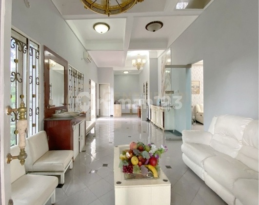 Dijual Rumah Mewah. Harga Dibawah NJOP. Lokasi Ditembalang Semarang Selatan Dijual Rumah Mewah. Harga Dibawah NJOP. Lokasi Ditembalang Semarang Selatan