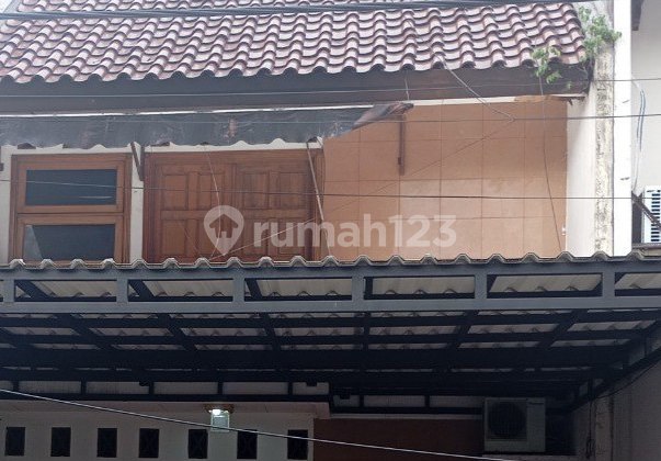 Rumah Siap Huni di Bona Indah Lebak Bulus