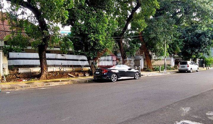 Dijual Rumah Lama Hitung Tanah di Menteng Jakarta Pusat 1