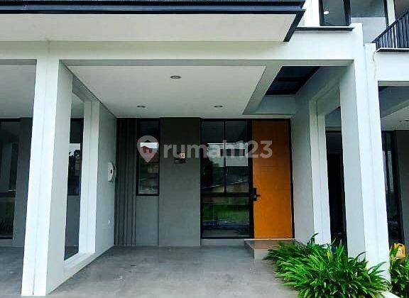 Disewa Rumah Baru Modern Minimalis 3 Lantai di Botany Hills 1