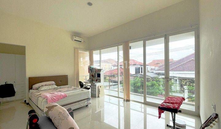 Dijual Rumah Modern Minimalis Bagus Siap Huni di Kertajaya 2