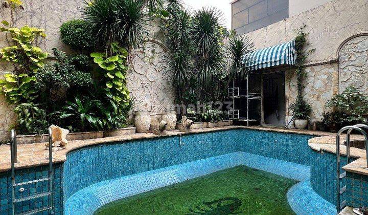 Luxurious Mansion Bagus Semi Furnished Siap Huni di Simprug Golf 1