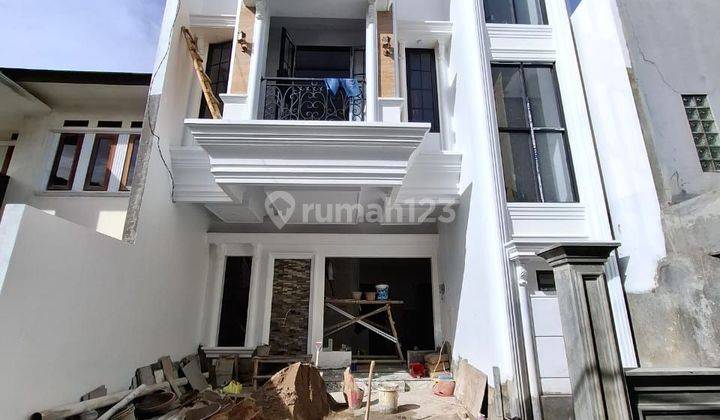 Rumah Baru Bagus Siap Huni 2,5 Lantai Di Jagakarsa 1