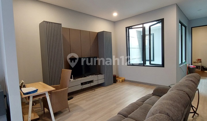 Dijual.rumah Bagus Modern Minimslis di Deplu Veteran, Jaksel Bagus