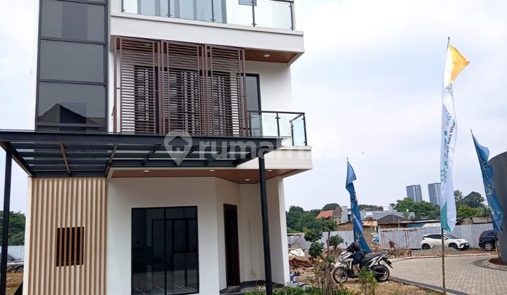 Rumah Baru Modern Tropical di Cilandak Timur