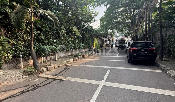 Rumah Lama Hitung Tanah Di Area Kebayoran Lama Jaksel 2