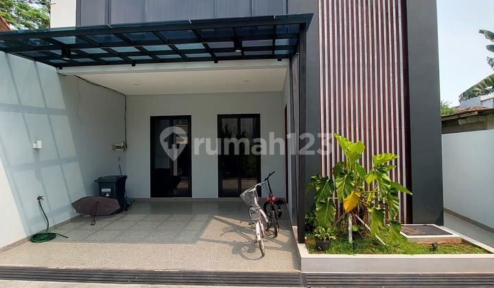 Dijual.rumah Bagus Modern Minimslis di Deplu Veteran, Jaksel Bagus