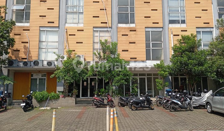 Ready-to-Use 3-Story Ruko at Bellevue Mall Cinere 2