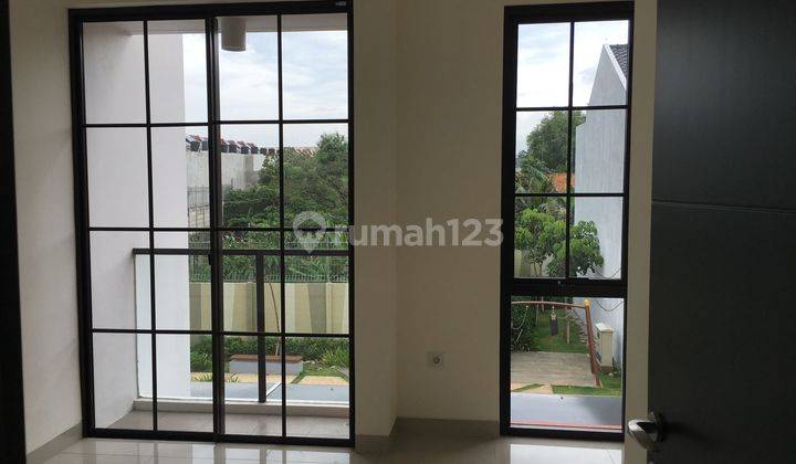 Disewakan Rumah 4x12 Bagus Semi Furnished di Green Village 1