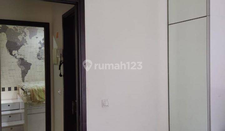 Disewakan Rumah Bagus Furnished 2 Lantai di Green Village 2