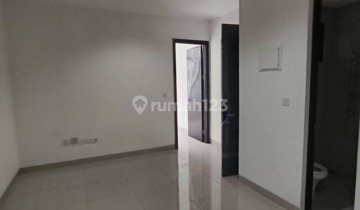 Disewakan Condo House Lantai 1 Murah di Green Royal Semanan 2