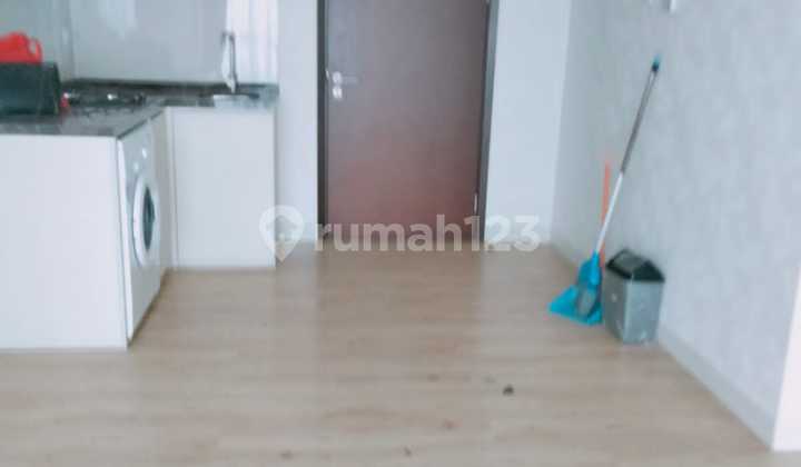 Disewakan Apartemen Private Lift Puri Mansion 3BR Termurah 2