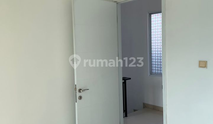 For Rent: House Near Shopping Center in Green Lake City 1