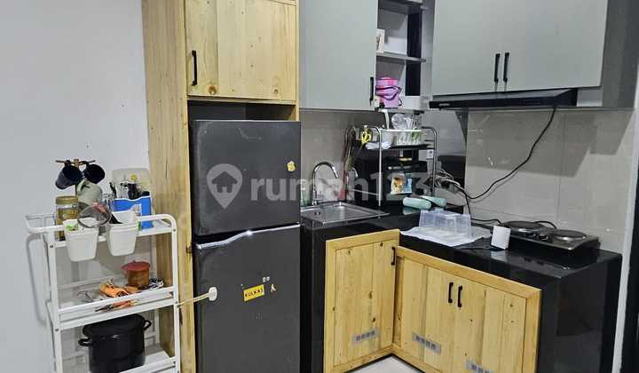 Dijual Rumah Ada 3 AC dan Mesin Cuci di Green Royal 2