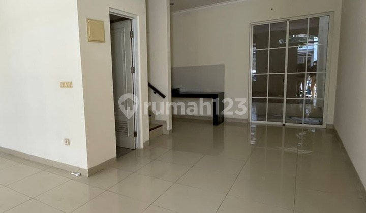 For Rent Quickly and Cheaply 2 Storey Europe Cluster Green Lake City For Rent Quickly and Cheaply 2 Storey Europe Cluster Green Lake City