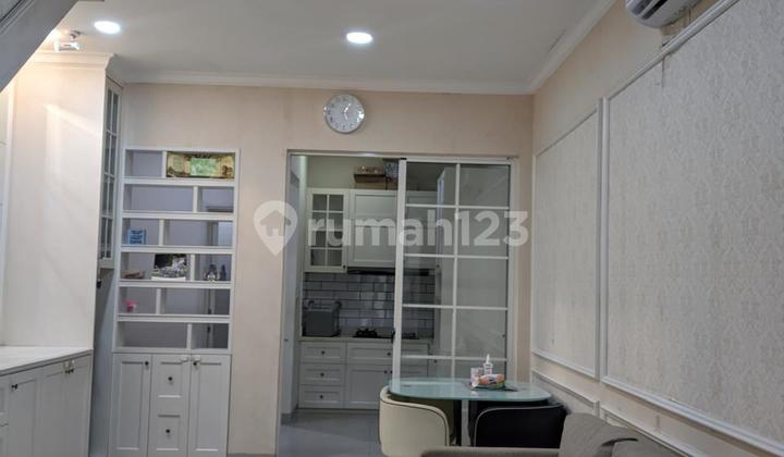Siap Huni Fasilitas Furnish Jual Rumah West Europe Green Lake City 2