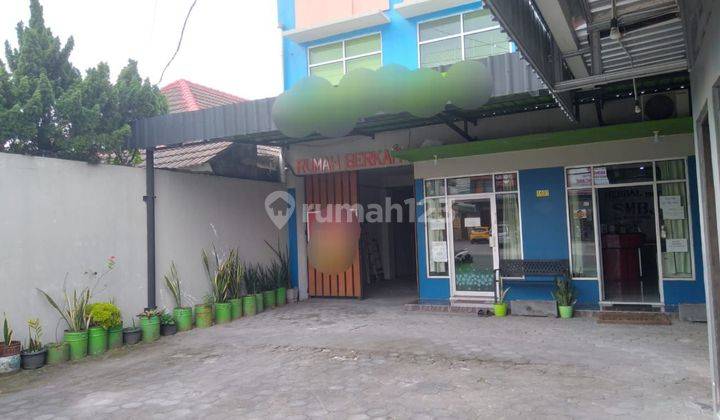 Penginapan Dan Ruang Usaha Di Jual Pinggir Jln Raya Tajem Maguwo 2