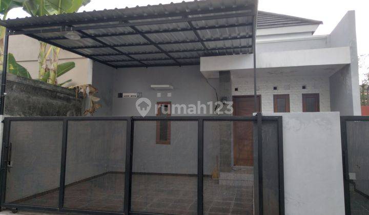 Rumah Baru Desain Modern Utara Kampus Amikom  1