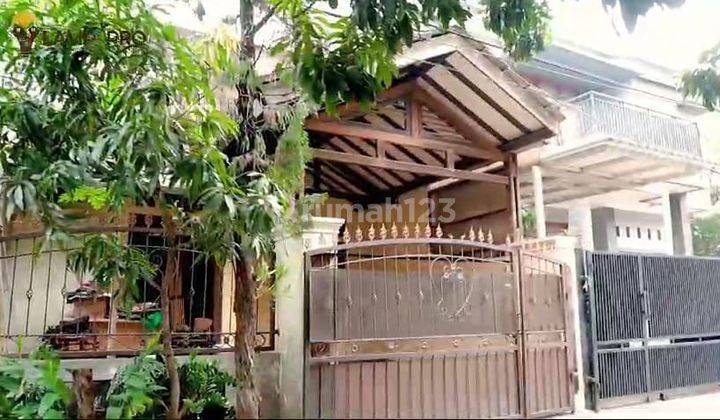 Rumah Dua lantai 3 kamar tidur lingkungan asri dan aman di Perumahan Taman Kenari Jagorawi SHM Bagus 1