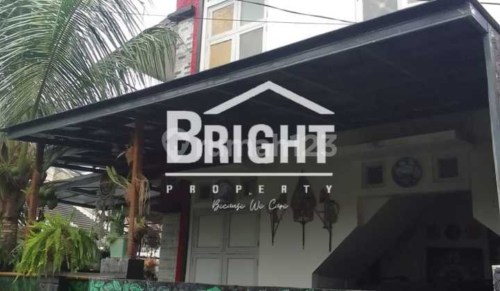 Two and a Half Story Hook House Area, Bintaro Sector 3 1