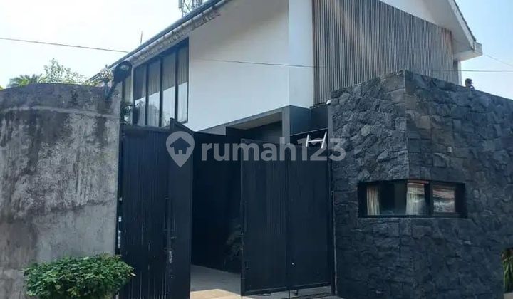 Di Jual Rumah Bagus dan Mewah 2Lt. Di Area Cikini  Bintaro Sek 9
