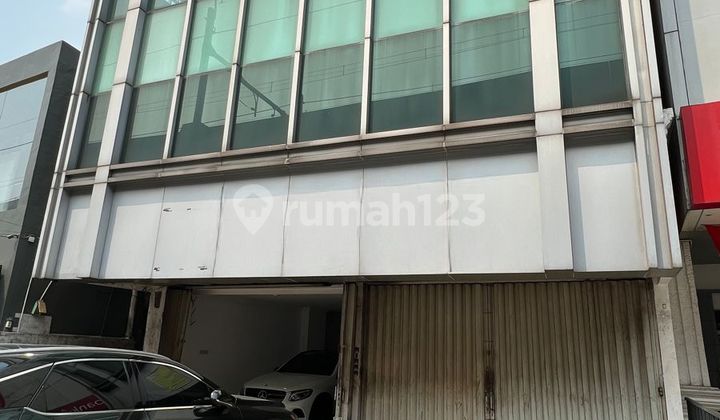 Di Jual Ruko  3 lantai Ada Basment Di Fatmawati