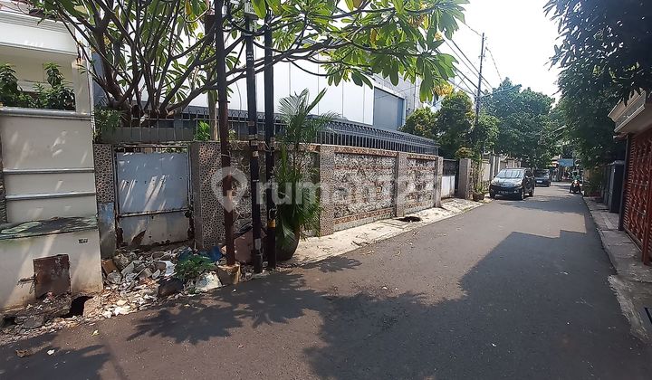 DiJual Rumah Hitung Tanah di Daerah Sukabumi Jakarta Barat