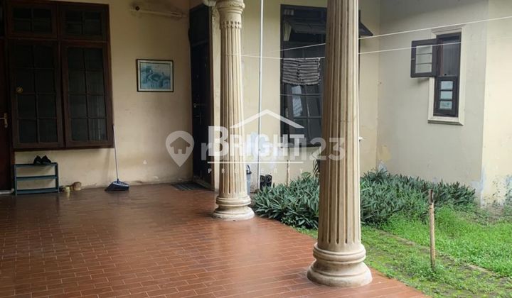 Di Jual Rumah Dengan Halaman Luas Di Area Bintaro Pesanggrahan Jakarta Selatan