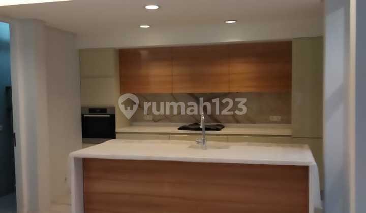Di Sewakan Rumah Siap Huni Di Pondok Indah 2