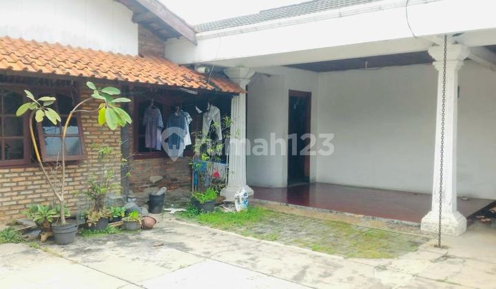 Di Jual Rumah Hitung Tanah Saja di Area Bintaro Jakarta Selatan Di Jual Rumah Hitung Tanah Saja di Area Bintaro Jakarta Selatan
