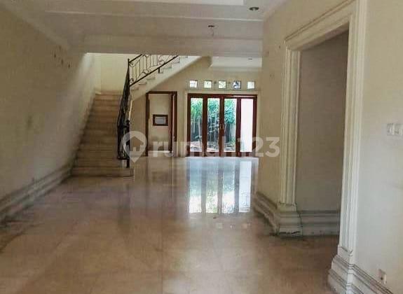 Di Sewakan Rumah Besar dengan 13 Kamar di Area Melawai Jak Sel 2