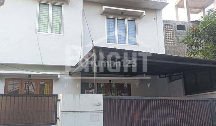 Dijual Rumah Bagus Di  Kebayoran Lama 1