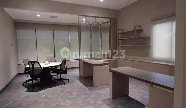 Di Sewakan Ruang Usaha Di Area Pakubuwono