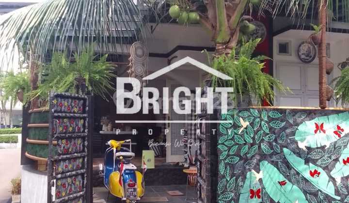 Two and a Half Story Hook House Area, Bintaro Sector 3 2