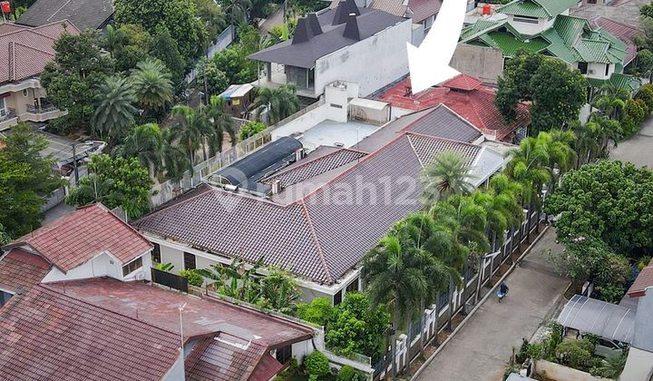 Dijual Rumah Mewah Dekat Golf Lingkungan Tenang di Cinere 2