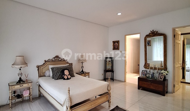 Di Jual Rumah Mewah di Senopati Lingkungan Tenang 2