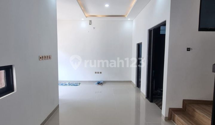 Ready Brand New Rumah Minimalist di Pangkalan Jati 2