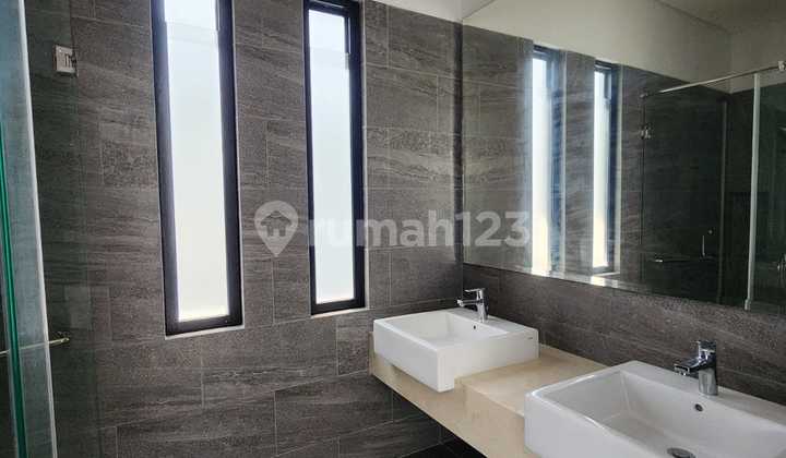 Forsale Rumah Mewah Dan Modern Dalam Komplek di Lebak Bulus 2